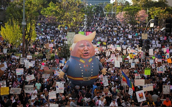 АҚШ-та Д. Трампқа қарсы жаппай наразылық өтті