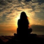 Жалғыздық кесірінен сағат сайын 100 адам өмірден өтеді