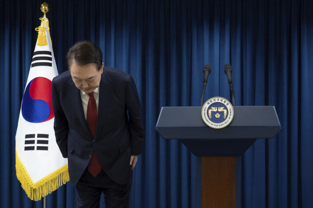 Экс-президент өмір бойына бас бостандығынан айрылды Экс-президент өмір бойына бас бостандығынан айрылды